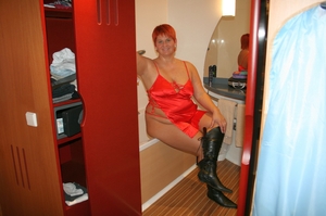 Posing in Rot Teil 4......