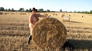 Ganz **** im Kornfeld......