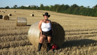 Posing im Kornfeld......