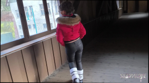 Lederhose+Moonboots+Superdry Winterjacke