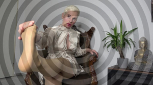 Zum Nylonsuchti abgerichtet