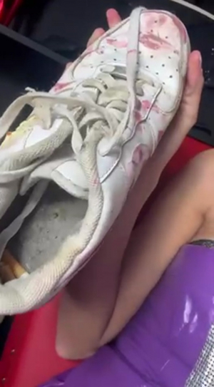 Sneaker Zerstörung ! Vor dem Versand