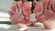 Meine göttlichen Füße - Food Crushing / Compression barefoot